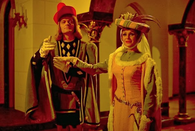 Mit csinált felséged 3-tól 5-ig (1964)