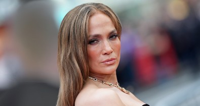 Jennifer Lopez friss fotóján hüledeznek a rajongók, mintha egy 30 körüli modellt látnánk a képen