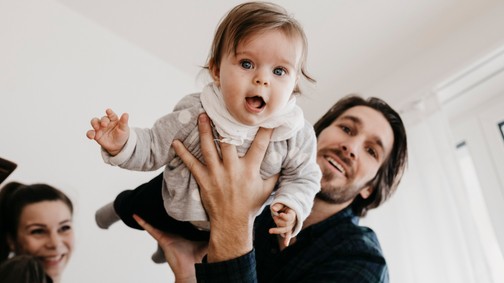 Fontos kiskapura figyelmeztet a bank – 30 fölött is van még esély a babaváróra