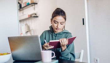 A magyarok 90%-a elbukik ezen a kvízen: te tudod, melyik szót írjuk valójában külön?