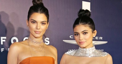 Imádni fogod: A DEICHMANN piacra dobja második exkluzív táskakollekcióját Kendall és Kylie Jennerrel