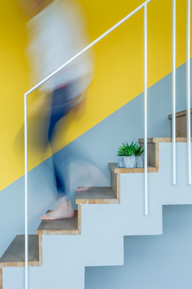 Van megoldás a falak tisztaságának megőrzésére a lakásban