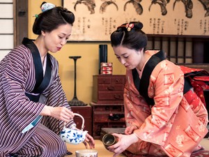 Sok ezer órát gyakorolják ezt a szertartást a japánok, ami nemcsak az egészségre, de a lelki békére is jótékonyan hat