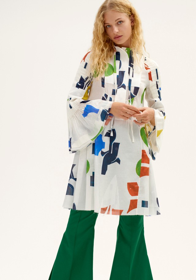 A Párizsi Divathét keretében mutatja be a H&M 2018-as tavaszi-nyári STUDIO kollekcióját