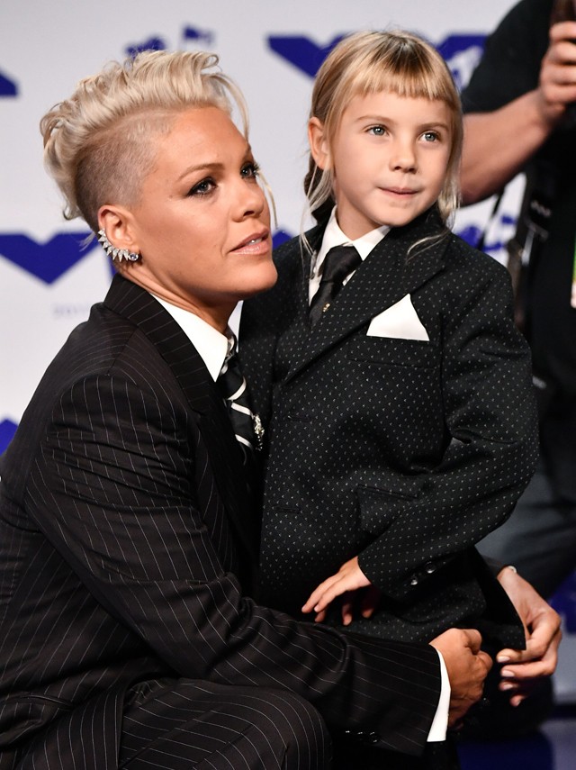 Pink Willow MTV VMA