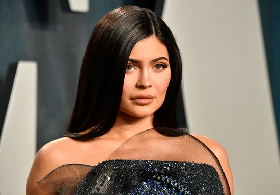 Kylie Jenner hetekig zokogott kisfia születése után