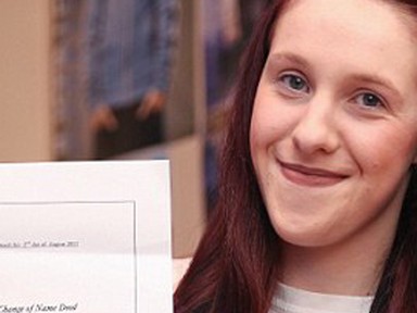 Ez már tényleg sok! Felvette az énekes nevét, hogy azt higgyék házasok!