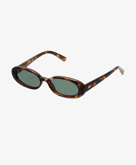 LE SPECS - zalando.hu 25 990 Ft GLAMOUR-napokon 20 792 Ft