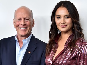 50 éves lett Bruce Willis felesége, Emma Heming születésnapi fotóján a színész is feltűnik