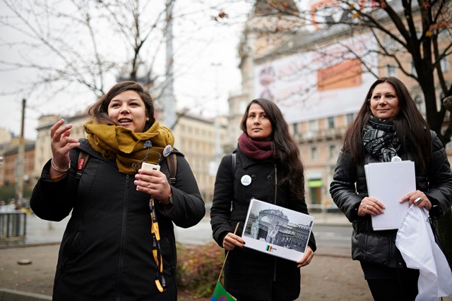 Cigánylányokkal járhatod körbe a 8. kerületet egy hihetetlenül izgalmas séta keretében