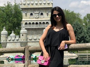 Nézd, milyen csodálatos helyen nyaral Lola!