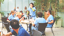 Tippelj, ki tér vissza a Grace klinikába a régi szereplők közül