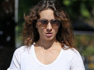 Hű! A Pretty Little Liars sztárja 3 héttel a szülés után olyan lapos hasat villantott, hogy nem jutunk szóhoz