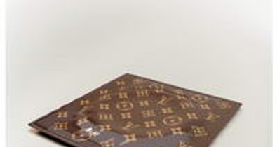 LV-logó a világ legdrágább óvszerén