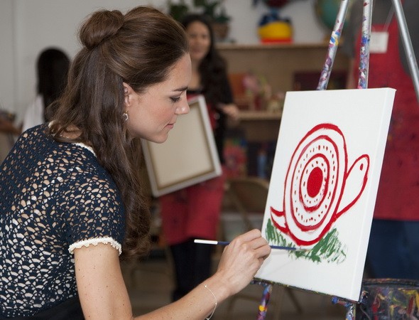 Kate művészettörténészként diplomázott, de valószínűleg nem a hiperrealizmus híve...