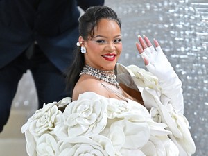 Rihanna második babája elképesztően édes családi fotókon debütált
