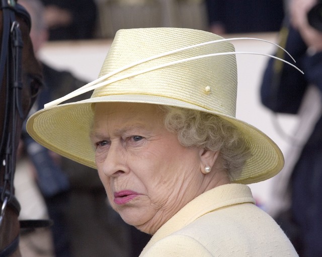 Néha még Erzsébet királynő sem tudja leplezni nemtetszését