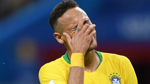 A legdurvább páros: a focifenomén és a kebelcsoda együtt
