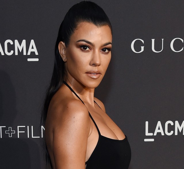 Kourtney Kardashian végre nem photoshopolta képét, a rajongók imádták érte