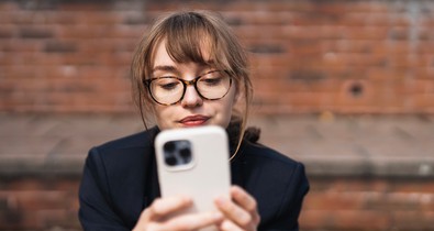 Radikális változások jönnek a Facebookon és az Instagramon, miután brutálisan megbüntették a Metát