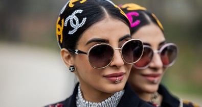 Miként formálja a minimalista divatirányzat a márkalogókat? - Beszélgetés Serfőző Péter brandstratégával