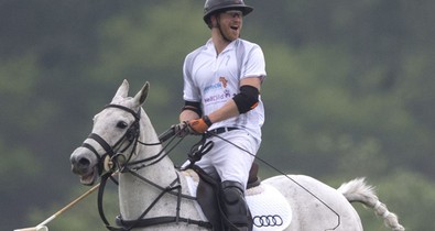 Nincs több titkolózás! Harry herceg és barátnője először nyilvános helyen