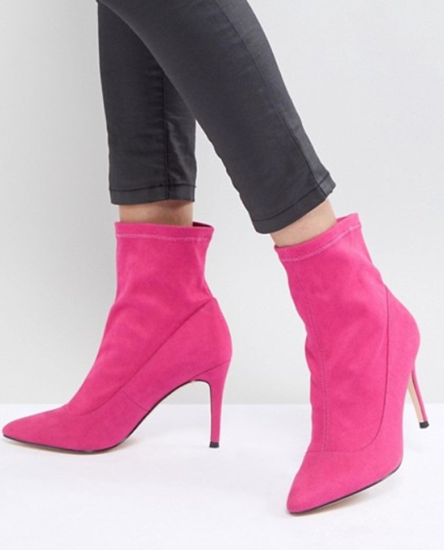 Kylie Jenner pink csizmája hatalmas trend: mutatjuk, hol szerezheted meg olcsón