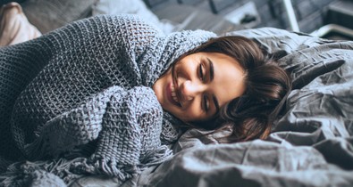 5 gyakori alvási szokás, amely növeli a csendes gyilkos kockázatát: a betegség tüneteit először észre sem veszed