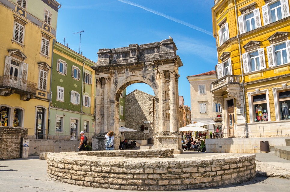 Pula hangulatos óvárosa