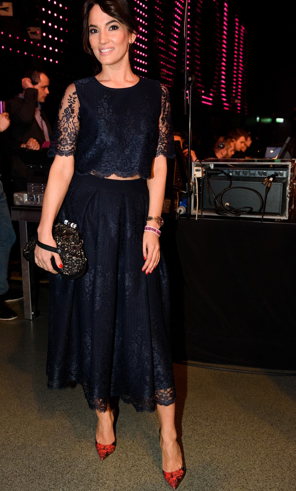 2016 - Annoni Zita fekete, csipkés szoknyáját és felsőjét egy látványos, piros mintás cipővel egészítette ki