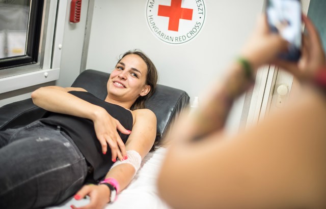 Ments meg egy életet, és élvezd a nyári véradókampány ajándékainak egyikét!
