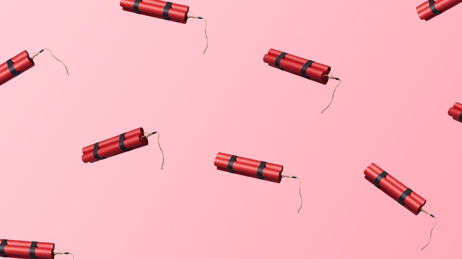 A passzív agresszió akkor alakul ki, amikor az indulatok nem ölthetnek nyíltan testet | J Studios