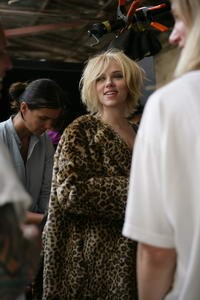 A Mango kampányfotózásának szünetében.