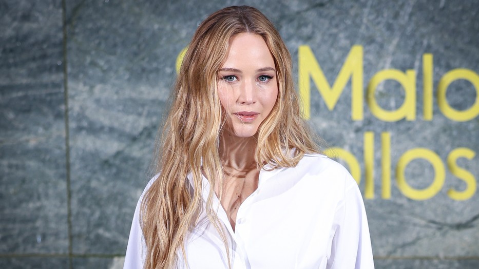 Jennifer Lawrence a vörös szőnyeg hercegnője