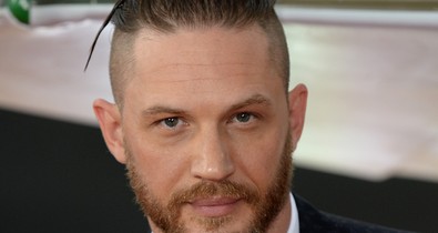 Tom Hardy borzalmasan fest Al Caponeként! Fel sem lehet ismerni!