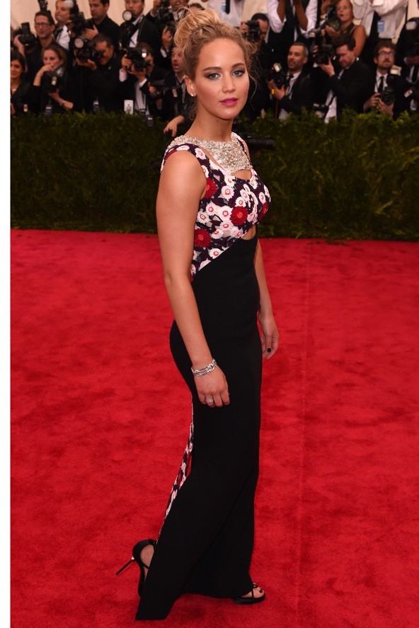 Jennifer Lawrence Dior Couture-ben.