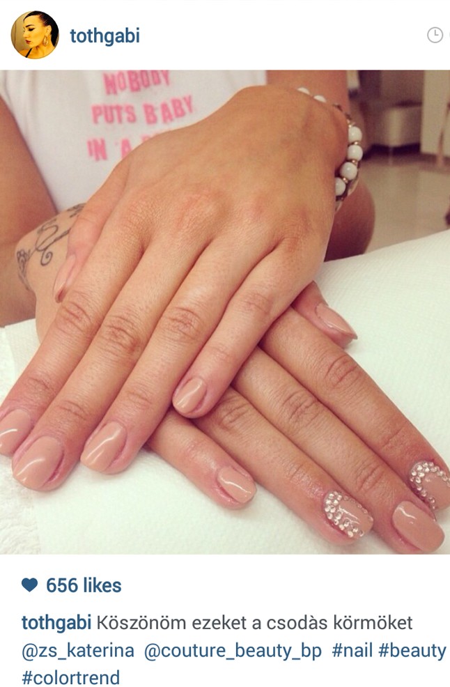 Lakkháború! Tóth Gabi vagy Tolvai Reni körme tetszik jobban?