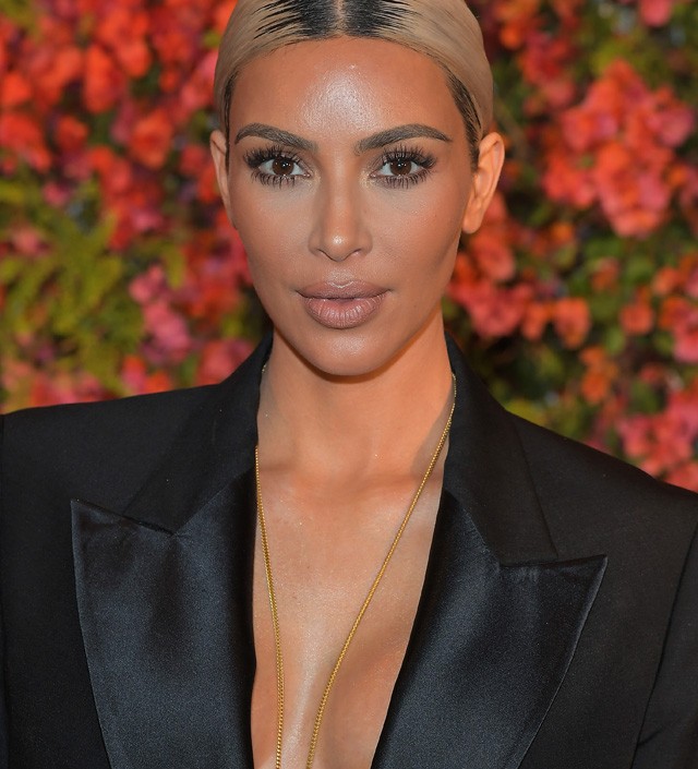 Íme egy videó az 5 éves Kim Kardashianról!