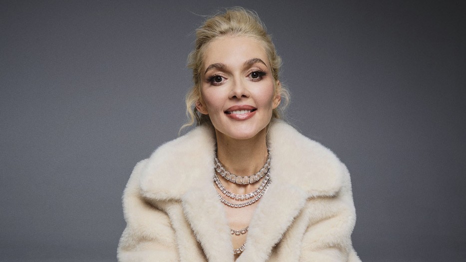 Herceg Erika őszintén vallott a Megasztár végeredményéről / Műszőrme kabát: ZARA, Nadrág: KISSMARK, Nyakláncok: SWAROVSKI, Cipő: ZARA