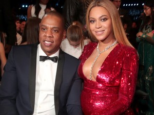 Ez a 8 sztár óriási összeget adományozott a Harvey hurrikán túlélőinek!