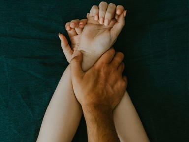 „Ha nincs orgazmusom, egy kudarc az életem” - 4 ok, amiért színleljük az orgazmust