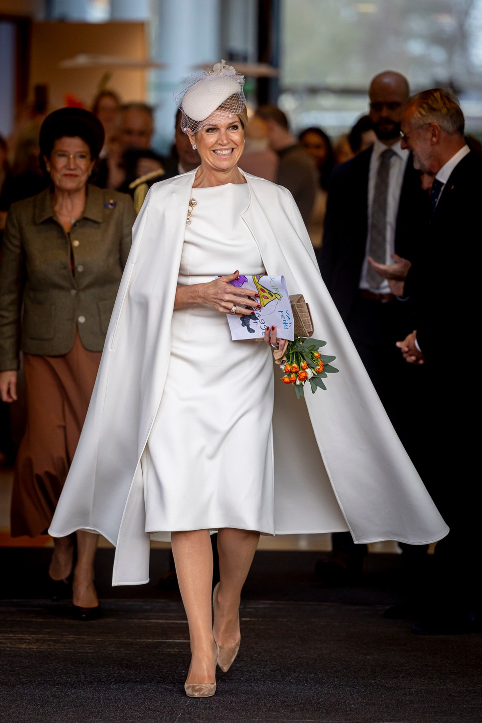 Máxima holland királynénak ezúttal a hófehérre esett a választása