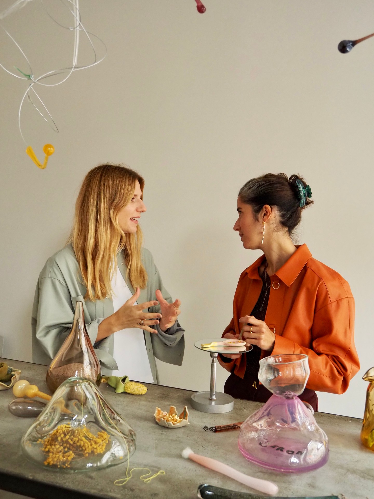 Az AERON magyar divatmárka a Koppenhágai divathéten prezentálta a Leila Guinnefollau képzőművész által megalkotott installációt