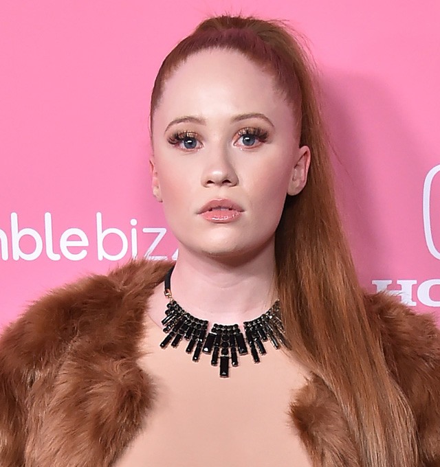 Ilyen szettben még senki nem vonult a vörös szőnyegen, és reméljük nem is fog