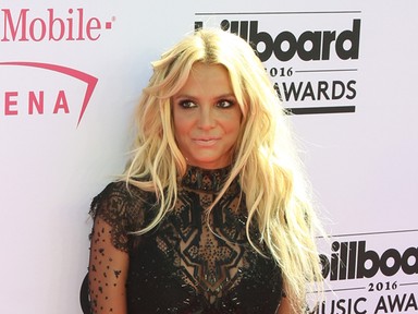 Jesszus! Britney Spears egy szál bugyiban a díjátadón!