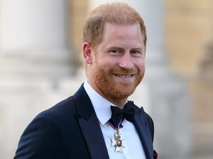 Megvolt Harry herceg első hivatalos megjelenése Angliában, de nem véletlen, ha hiányérzeted lenne a képei láttán 
