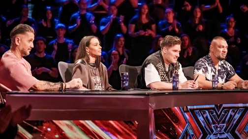 Hatalmas dráma az X-Faktor színpadán: négy versenyzőnek is búcsúznia kellett az első élő show végén