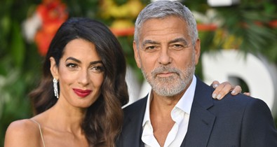Amal és George Clooney lángra lobbantották a vörös szőnyeget stílusosságukkal