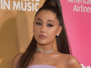Meg fogod kérdőjelezni Ariana Grande épelméjűségét, ha meglátod mit csinált...
