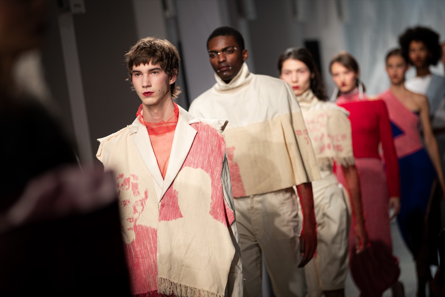 Ghete Gergő, Krausz Náda tervezései a Mome Fashion Show 2024 kifutóján